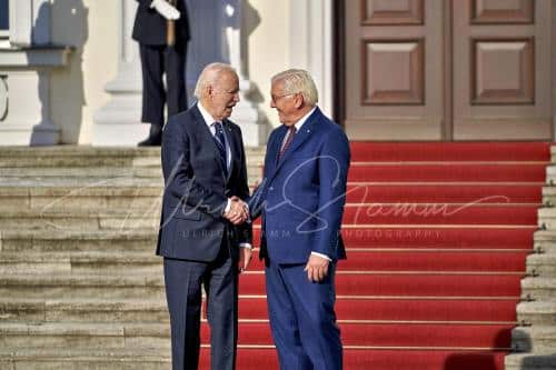 Ankunft am Schloss Bellevue anlässlich des Besuches von  Präsidenten der Vereinigten Staaten von Amerika, Joseph R. Biden - Schloss Bellevue in Berlin / Berlin / Deutschland am 18.10.24 © Ulrich Stamm