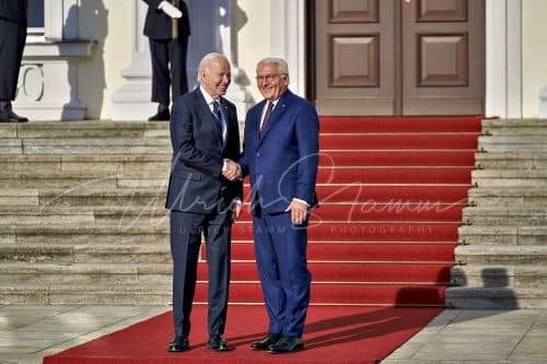 Ankunft am Schloss Bellevue anlässlich des Besuches von  Präsidenten der Vereinigten Staaten von Amerika, Joseph R. Biden - Schloss Bellevue in Berlin / Berlin / Deutschland am 18.10.24 © Ulrich Stamm