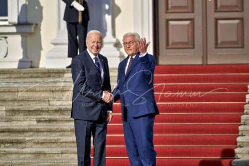 Ankunft am Schloss Bellevue anlässlich des Besuches von  Präsidenten der Vereinigten Staaten von Amerika, Joseph R. Biden - Schloss Bellevue in Berlin / Berlin / Deutschland am 18.10.24 © Ulrich Stamm