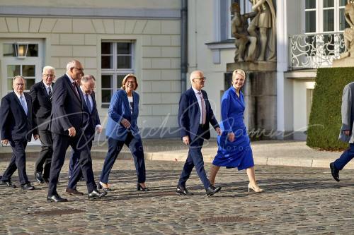 Ankunft am Schloss Bellevue anlässlich des Besuches von  Präsidenten der Vereinigten Staaten von Amerika, Joseph R. Biden - Schloss Bellevue in Berlin / Berlin / Deutschland am 18.10.24