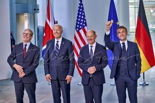 Familienfoto anlässlich des Besuches von  Präsidenten der Vereinigten Staaten von Amerika, Joseph R. Biden - Bundeskanzleramt in Berlin / Berlin / Deutschland am 18.10.24