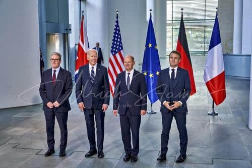 Familienfoto anlässlich des Besuches von  Präsidenten der Vereinigten Staaten von Amerika, Joseph R. Biden - Bundeskanzleramt in Berlin / Berlin / Deutschland am 18.10.24