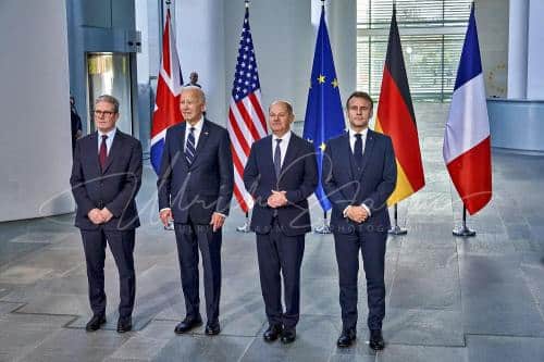 Familienfoto anlässlich des Besuches von  Präsidenten der Vereinigten Staaten von Amerika, Joseph R. Biden - Bundeskanzleramt in Berlin / Berlin / Deutschland am 18.10.24