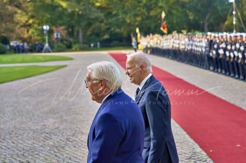 Militärische Ehren am Schloss Bellevue anlässlich des Besuches von  Präsidenten der Vereinigten Staaten von Amerika, Joseph R. Biden - Schloss Bellevue in Berlin / Berlin / Deutschland am 18.10.24 © Ulrich Stamm