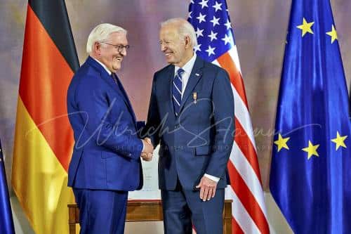 Ordensverleihung anlässlich des Besuches von  Präsidenten der Vereinigten Staaten von Amerika, Joseph R. Biden durch Bundespräsident Frankl Walter Steinmeier - Schloss Bellevue in Berlin / Berlin / Deutschland am 18.10.24