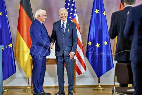 Ordensverleihung anlässlich des Besuches von  Präsidenten der Vereinigten Staaten von Amerika, Joseph R. Biden durch Bundespräsident Frankl Walter Steinmeier - Schloss Bellevue in Berlin / Berlin / Deutschland am 18.10.24