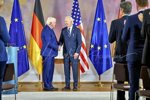 Ordensverleihung anlässlich des Besuches von  Präsidenten der Vereinigten Staaten von Amerika, Joseph R. Biden durch Bundespräsident Frankl Walter Steinmeier - Schloss Bellevue in Berlin / Berlin / Deutschland am 18.10.24