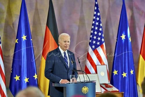 Ordensverleihung anlässlich des Besuches von  Präsidenten der Vereinigten Staaten von Amerika, Joseph R. Biden durch Bundespräsident Frankl Walter Steinmeier - Schloss Bellevue in Berlin / Berlin / Deutschland am 18.10.24