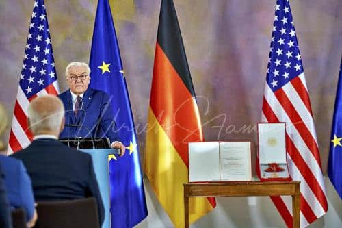 Ordensverleihung anlässlich des Besuches von  Präsidenten der Vereinigten Staaten von Amerika, Joseph R. Biden durch Bundespräsident Frankl Walter Steinmeier - Schloss Bellevue in Berlin / Berlin / Deutschland am 18.10.24