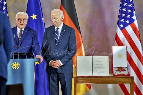 Ordensverleihung anlässlich des Besuches von  Präsidenten der Vereinigten Staaten von Amerika, Joseph R. Biden durch Bundespräsident Frankl Walter Steinmeier - Schloss Bellevue in Berlin / Berlin / Deutschland am 18.10.24