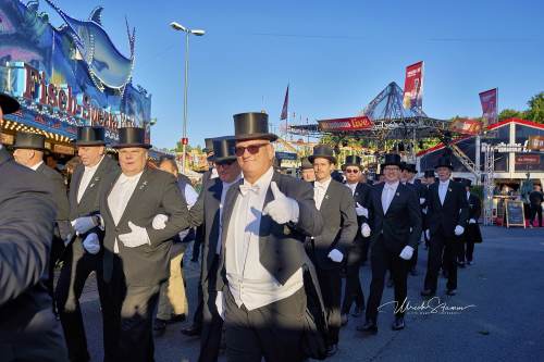 Bruchmeisterrundgang über das 495.Schützenfest in Hannover - Schützenplatz in Hannover / Niedersachsen / Deutschland am 04.07.24