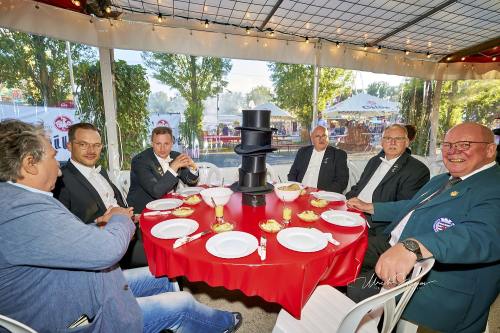 Bruchmeisterrundgang über das 495.Schützenfest in Hannover - Schützenplatz in Hannover / Niedersachsen / Deutschland am 04.07.24