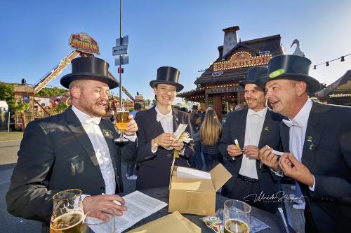 Bruchmeisterrundgang über das 495.Schützenfest in Hannover - Schützenplatz in Hannover / Niedersachsen / Deutschland am 04.07.24