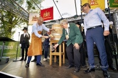 494. Schützenfest in Hannover - Fassbieranstich im Rondell auf dem Schützenplatz in Hannover / Niedersachsen / Deutschland am 30.06.23