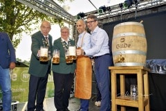 494. Schützenfest in Hannover - Fassbieranstich im Rondell auf dem Schützenplatz in Hannover / Niedersachsen / Deutschland am 30.06.23