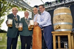 494. Schützenfest in Hannover - Fassbieranstich im Rondell auf dem Schützenplatz in Hannover / Niedersachsen / Deutschland am 30.06.23