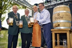 494. Schützenfest in Hannover - Fassbieranstich im Rondell auf dem Schützenplatz in Hannover / Niedersachsen / Deutschland am 30.06.23