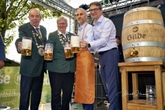 494. Schützenfest in Hannover - Fassbieranstich im Rondell auf dem Schützenplatz in Hannover / Niedersachsen / Deutschland am 30.06.23