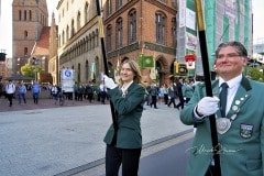494. Schützenfest in Hannover - Marsch zum Neuen Rathaus Hannover -  in Hannover / Niedersachsen / Deutschland am 30.06.23