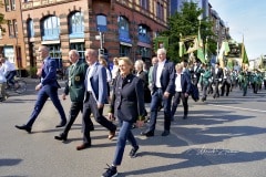 494. Schützenfest in Hannover - Marsch zum Neuen Rathaus Hannover -  in Hannover / Niedersachsen / Deutschland am 30.06.23