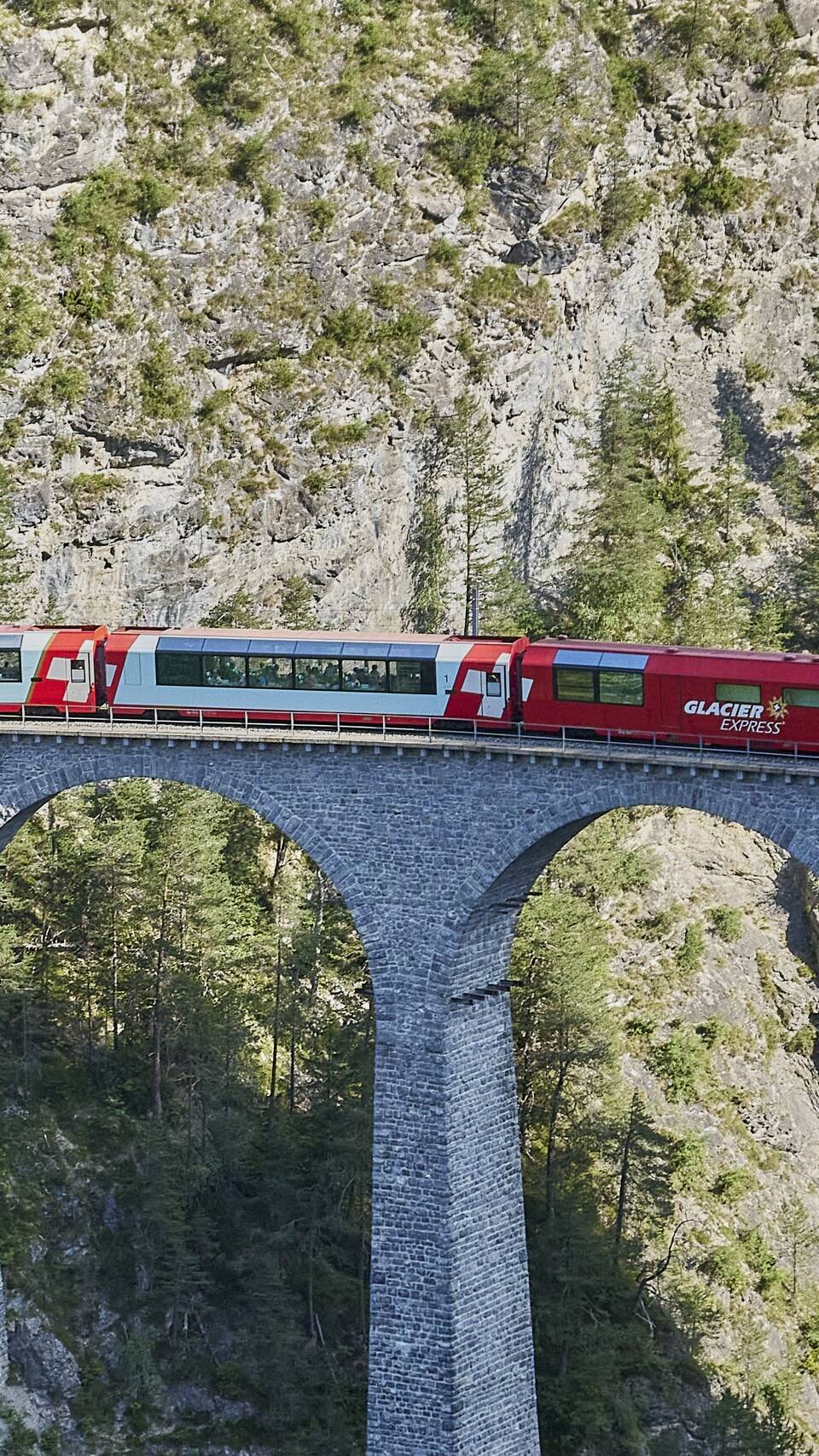 Glacier Express Rhaetische Bahn Landwasserviadukt Filisur US 2023 08 21 13 6 uai
