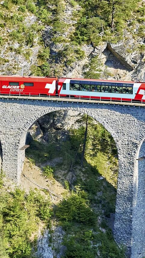 Glacier Express Rhaetische Bahn Landwasserviadukt Filisur US 2023 08 21 21 6 uai