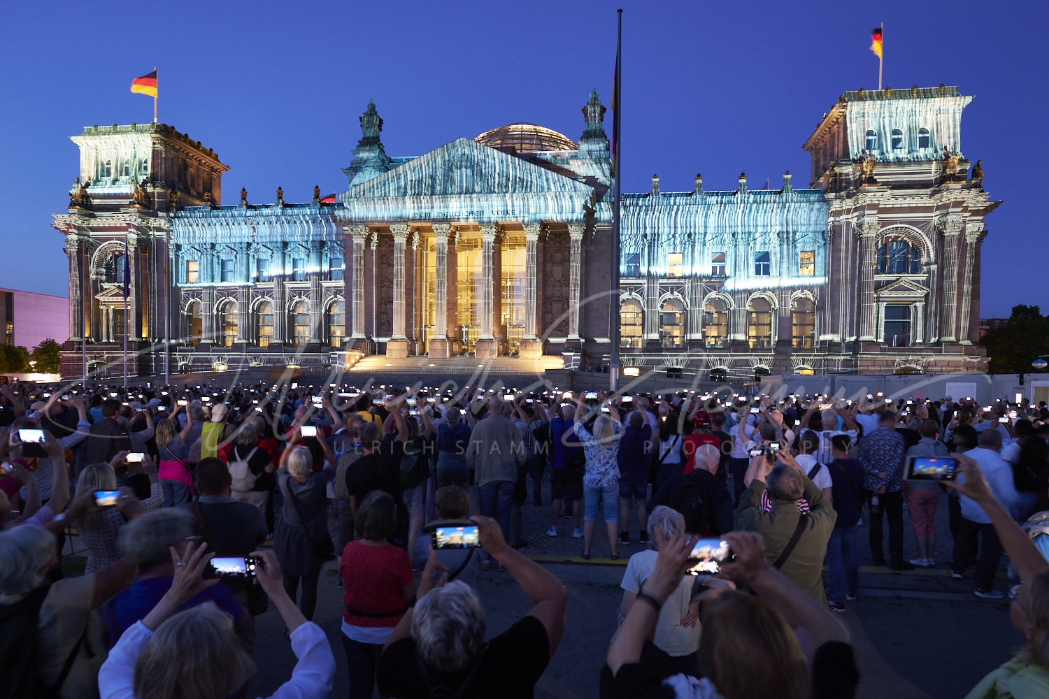 Illumination 30 Jahre Wrapped Reichstag Berlin R5us 2025 06 14 1761 – © Ulrich Stamm, Hannover