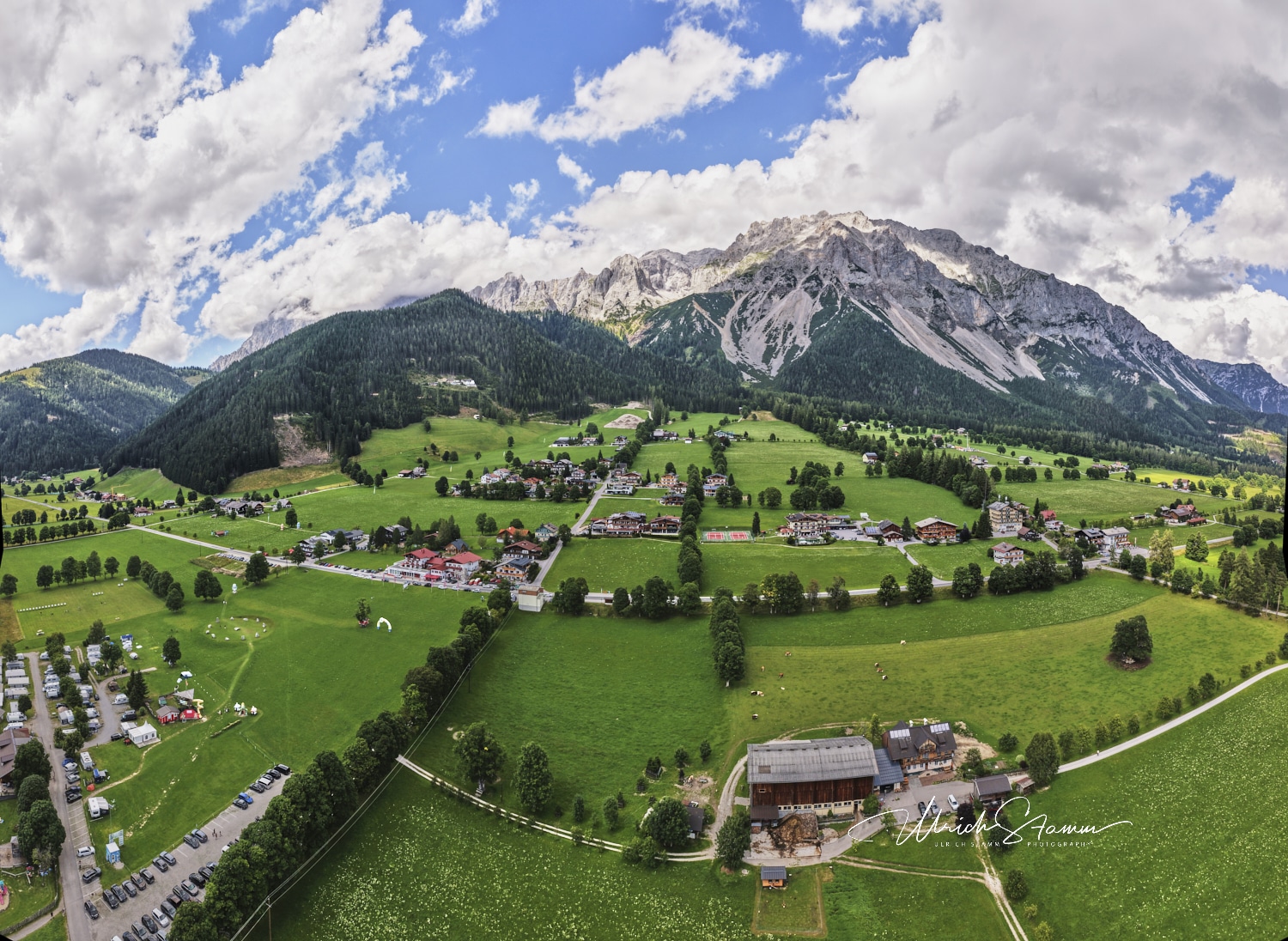 P3 Luftbild Ramsau Dachstein Us 2025 07 23 1 Panorama 1 1 – © Ulrich Stamm, Hannover