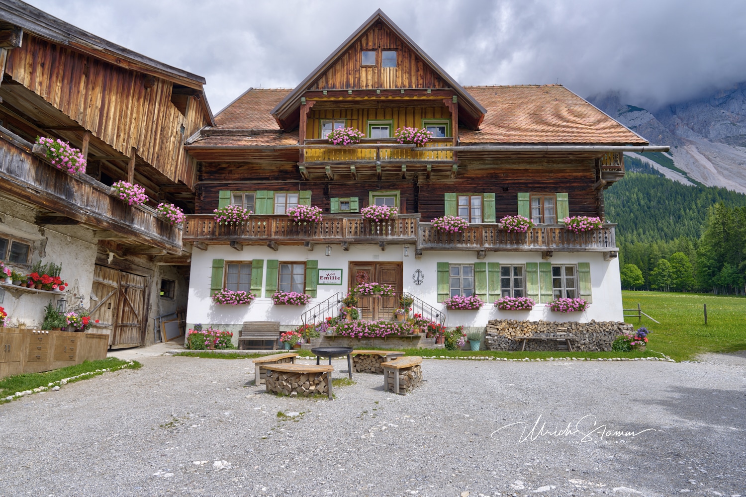 Pernerhof Drehort Die Bergretter Ramsau Dachstein Us 2025 07 22 10 6 7 8 9 – © Ulrich Stamm, Hannover