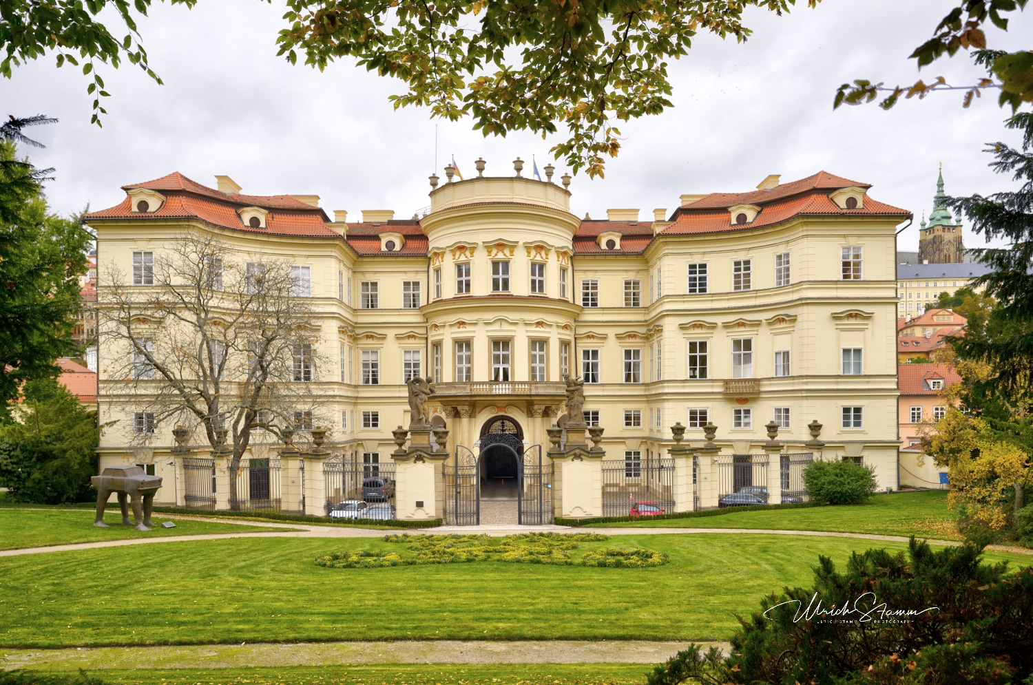 Deutsche Botschaft Prag US 2025 10 17 86 87 88 89 90 Deutsche Botschaft Prag Us 2025 10 17 86 87 88 89 90 – © Ulrich Stamm, Hannover